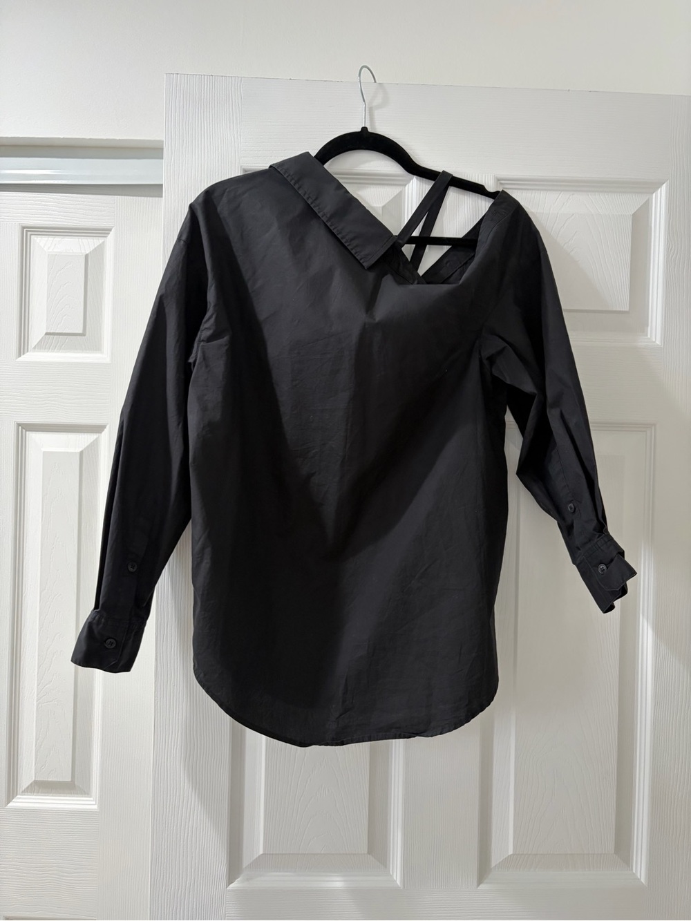 L'Academie Black Off-Shoulder Button-Down Blouse - Picture 8 of 8
